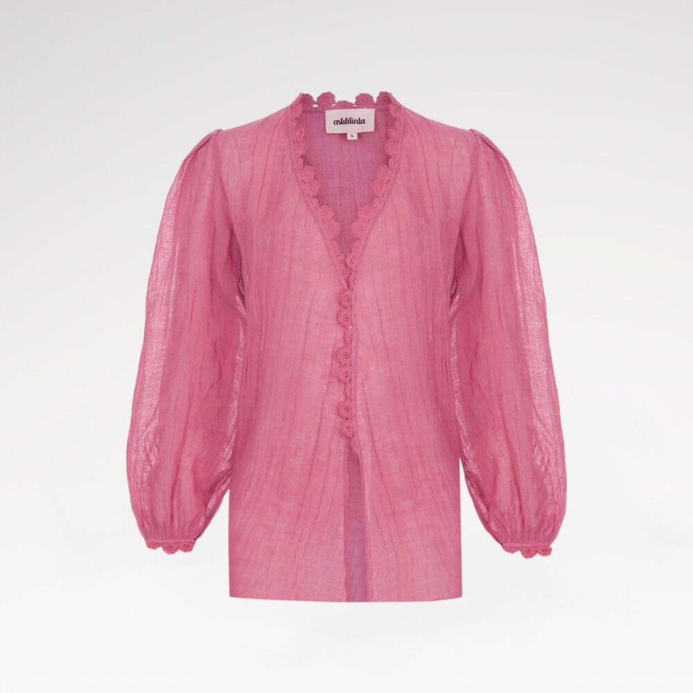 Hand-crocheted detail shirt