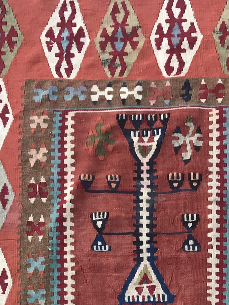 Nura Kilim