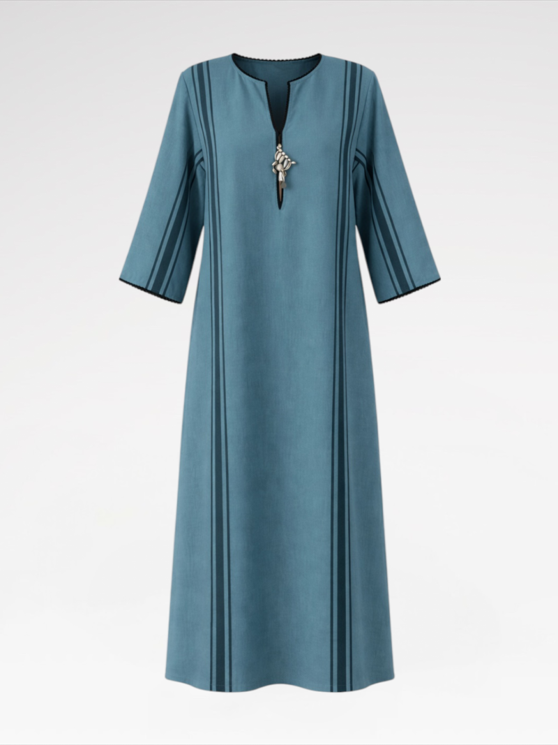 Kaftan with Handcrafted Brooch